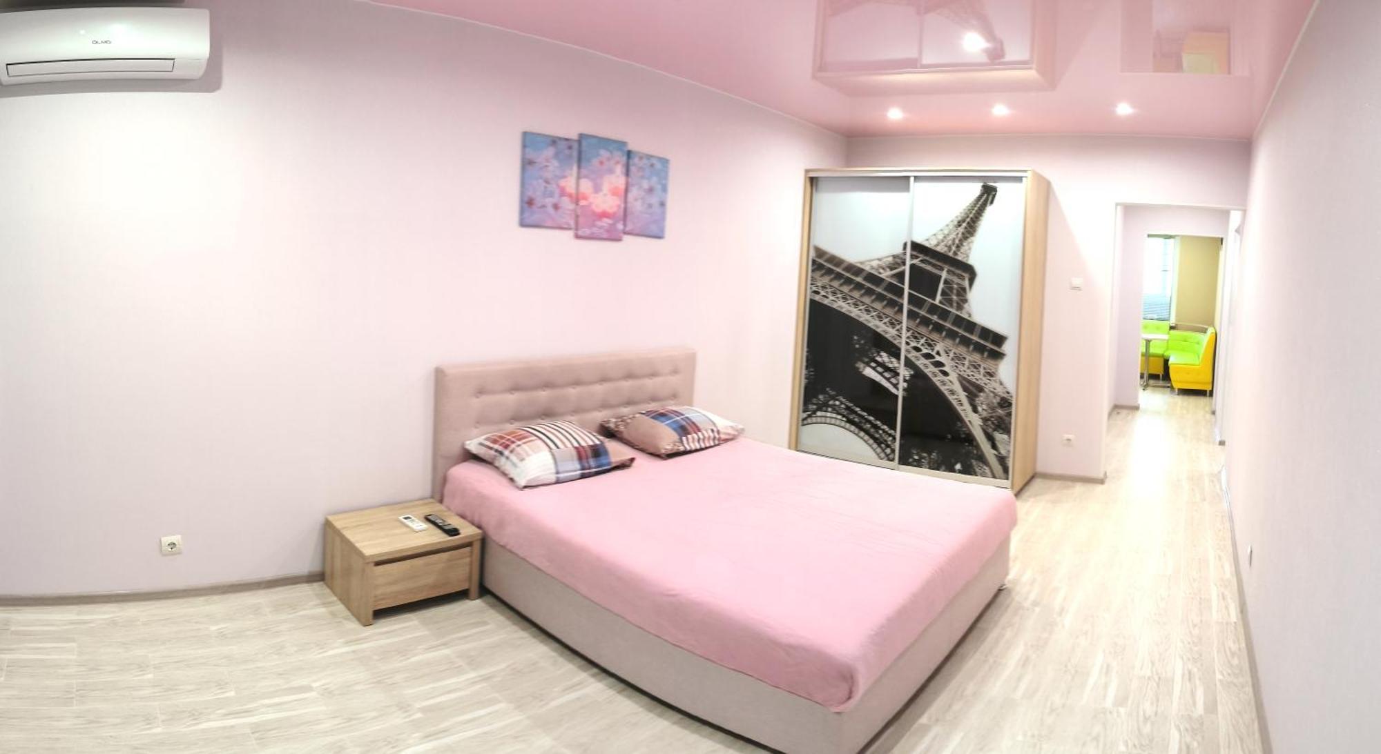Apartment Near Metro Pozniaky Kiev Dış mekan fotoğraf