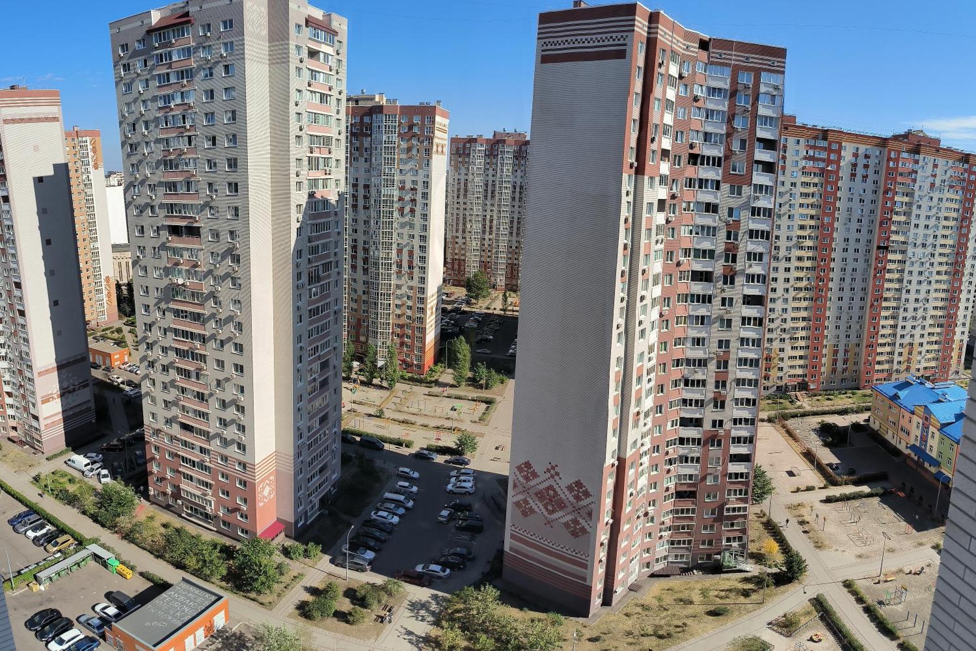 Apartment Near Metro Pozniaky Kiev Dış mekan fotoğraf